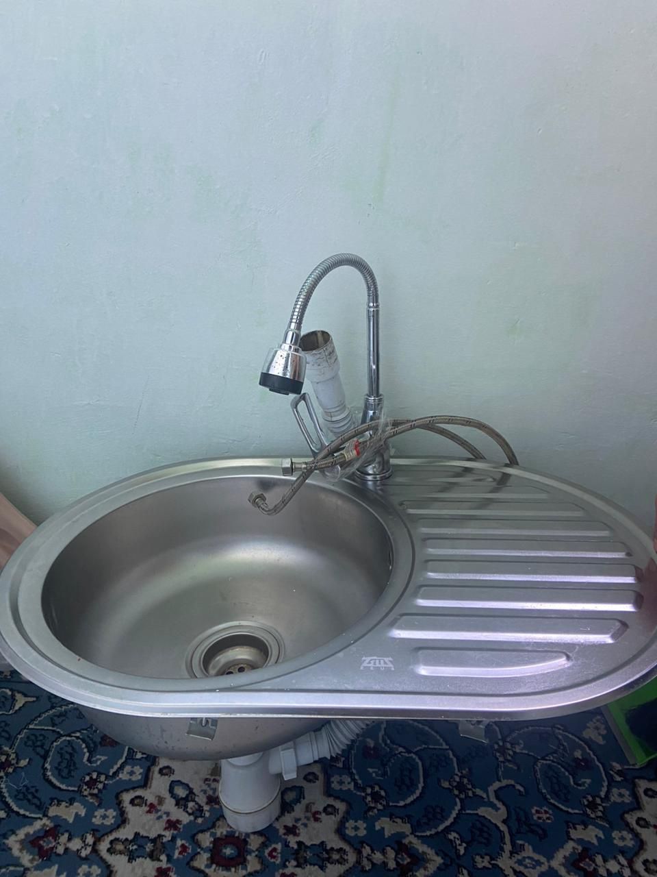 Продам мойку на кухню