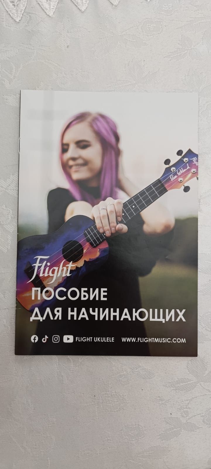 Укулеле Terris с чехлом и каподастром в комплект