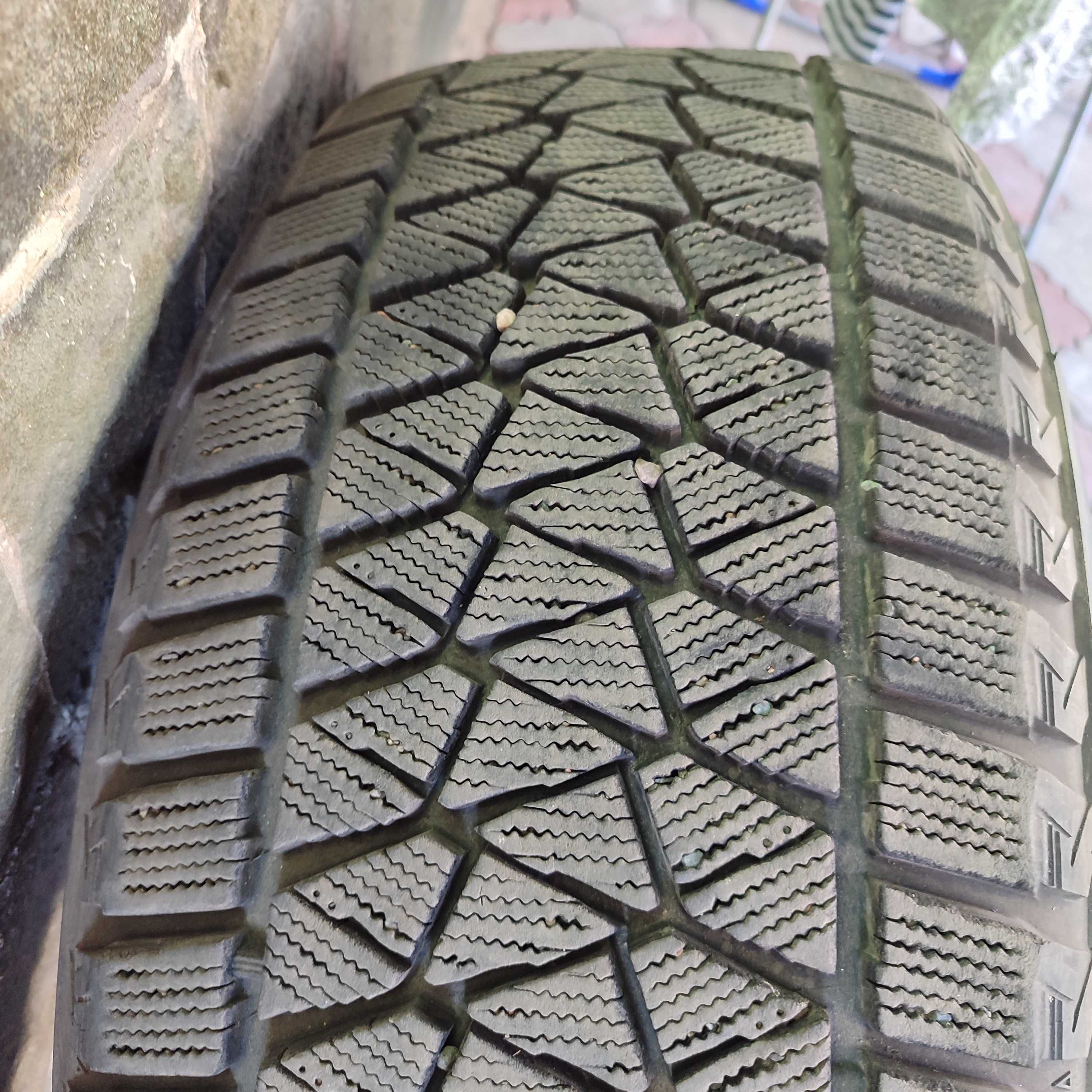 Зимняя резина Bridgstone Blizzak DM-V2  255 55 R18