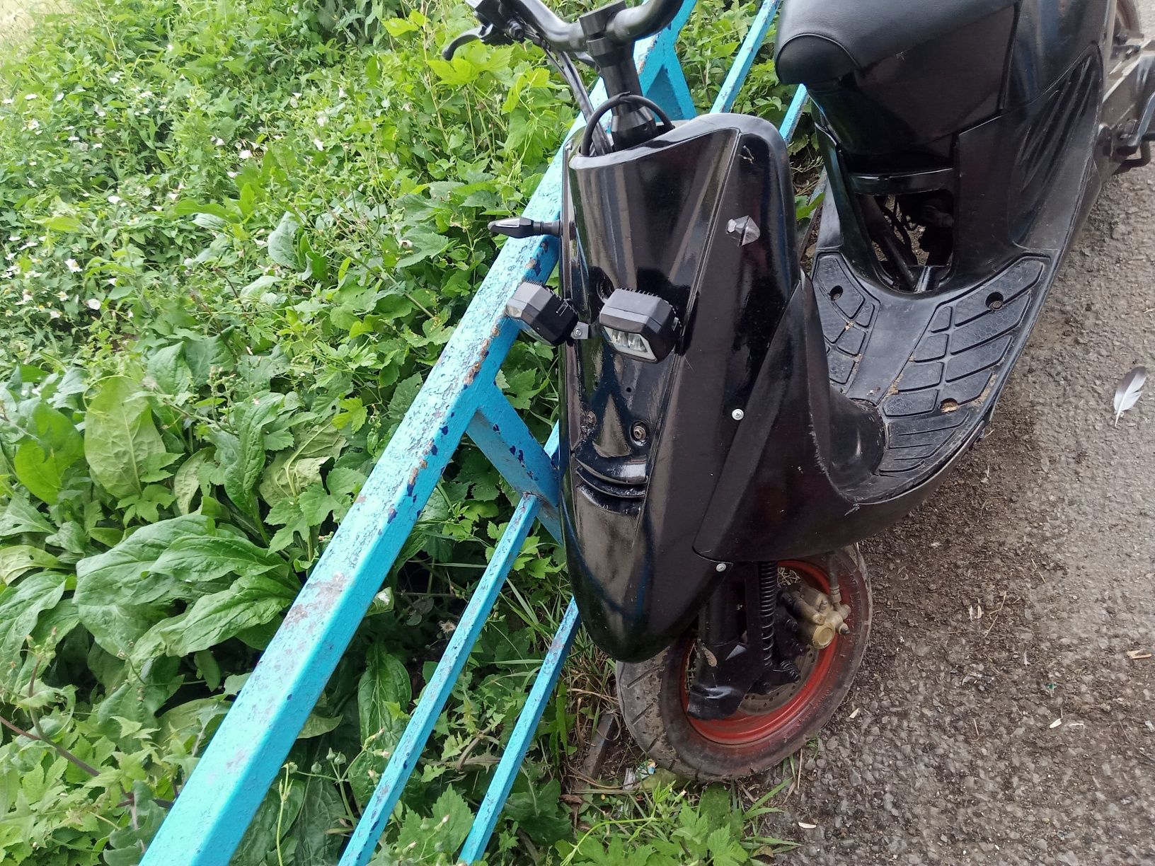 Продам скутар  срочно
