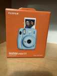 Продам instax mini 11
