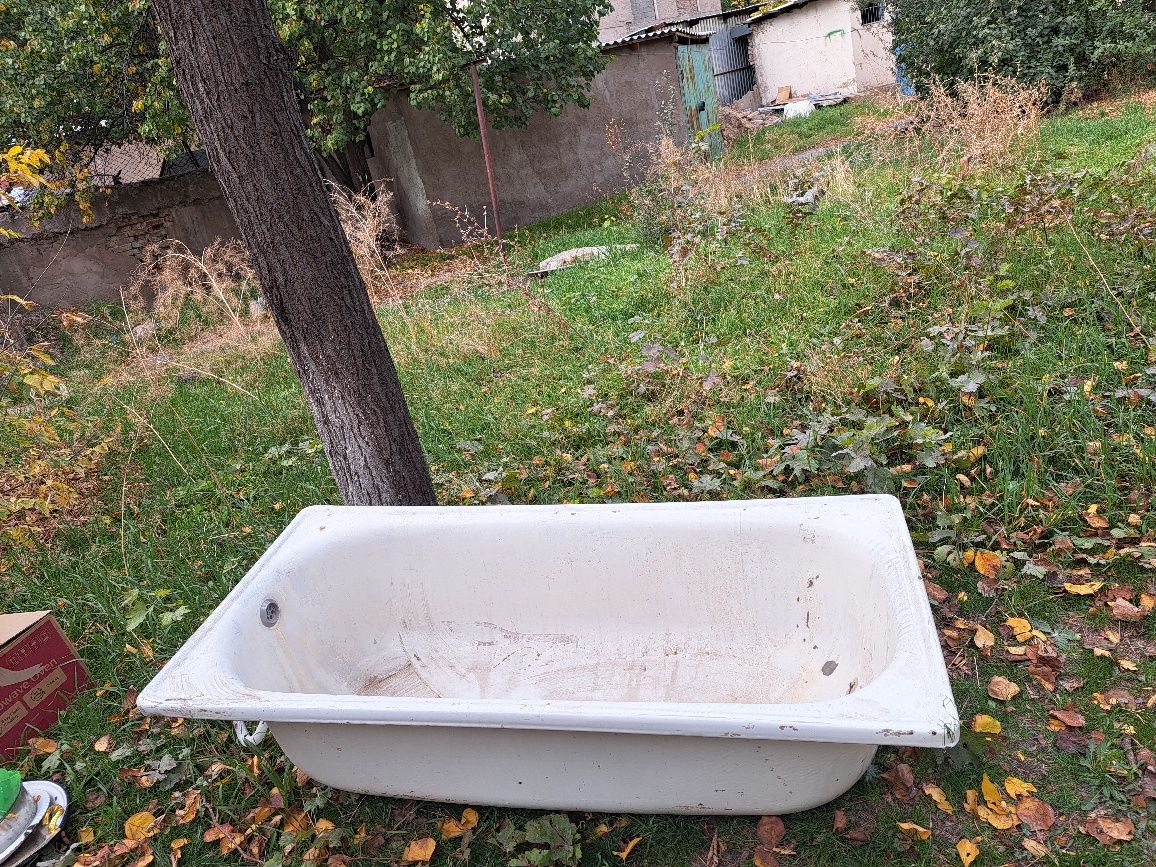 Продам Ванну размер 1500/700