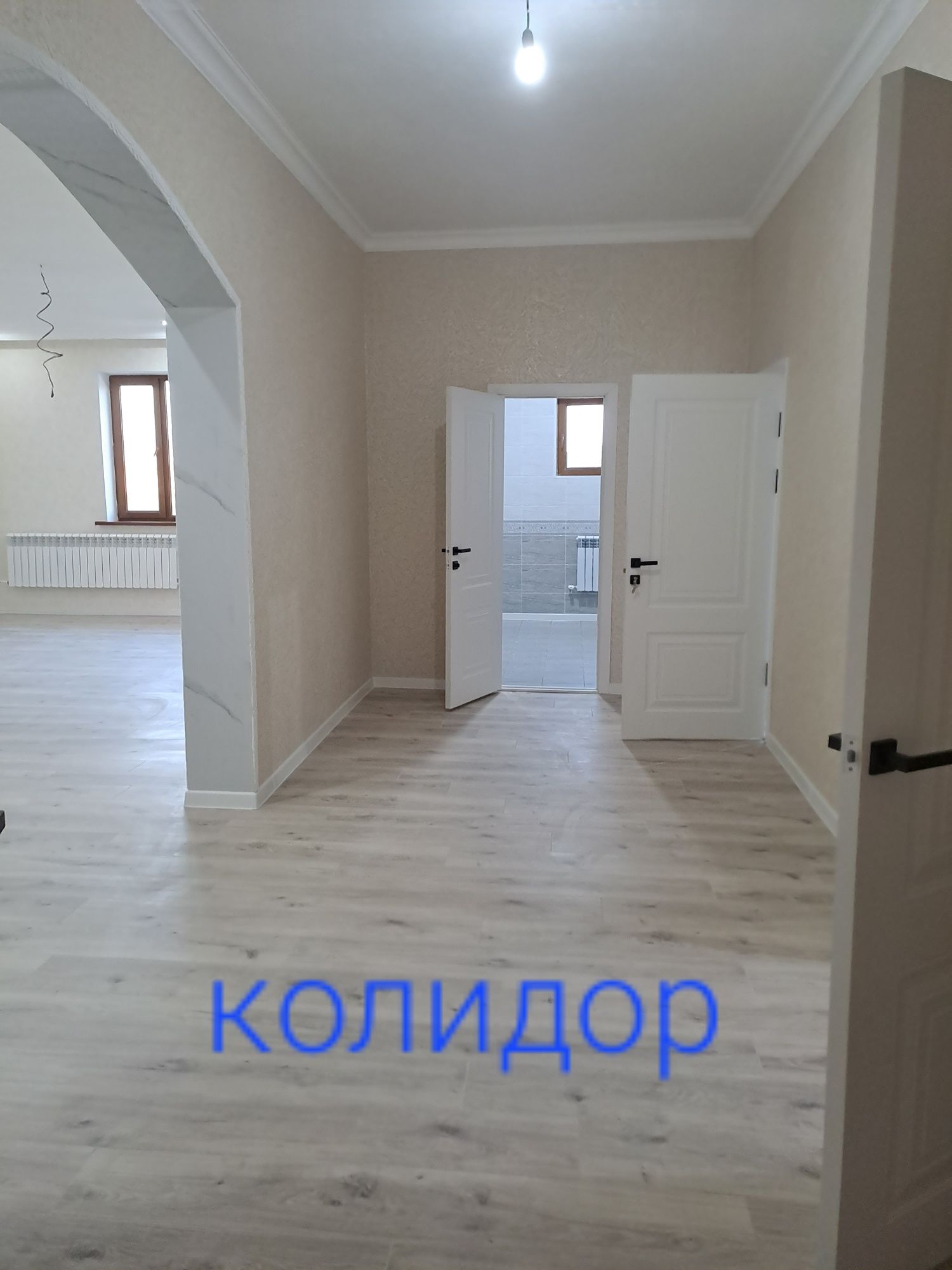 Жаңа үй жиһазымен сатылады.