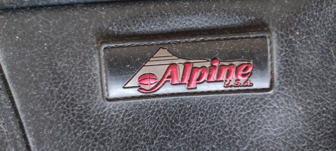 Саксофон Alpine.
