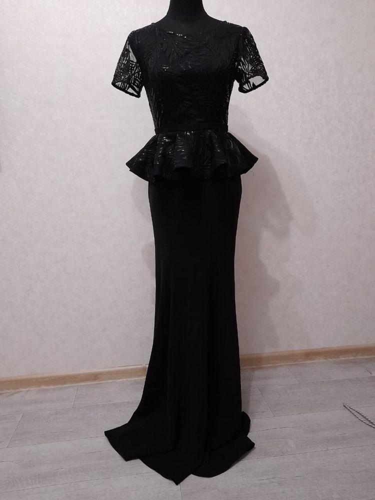Продам новые платья