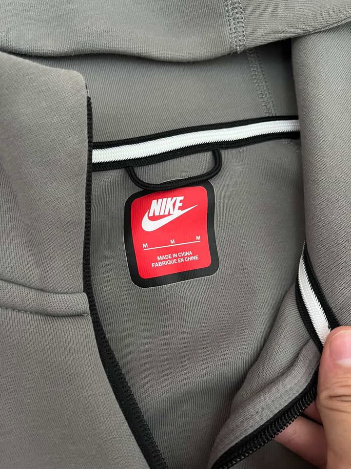 Nike tech fleace