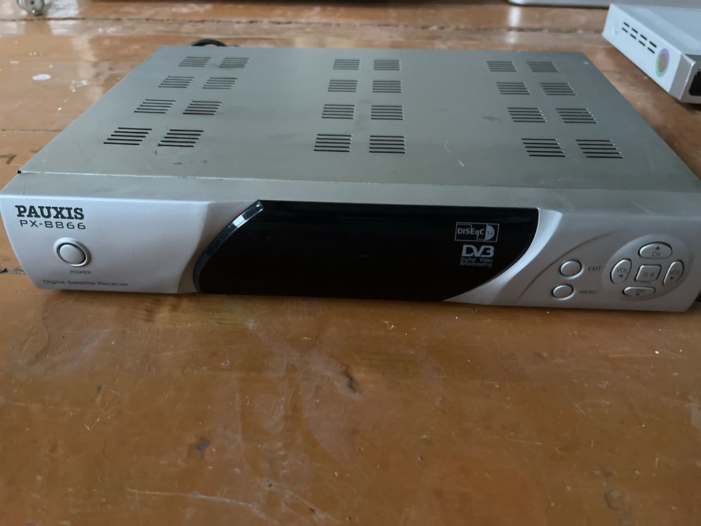 Спутниковый ресивер Pauxis PX-8866