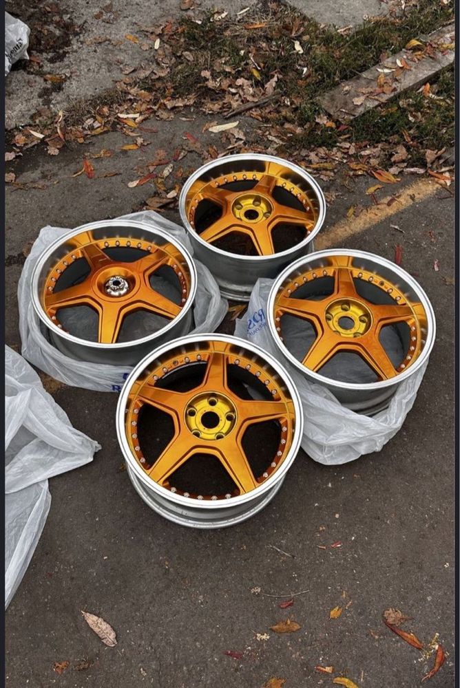 Продаю японские диски r18 с полкой