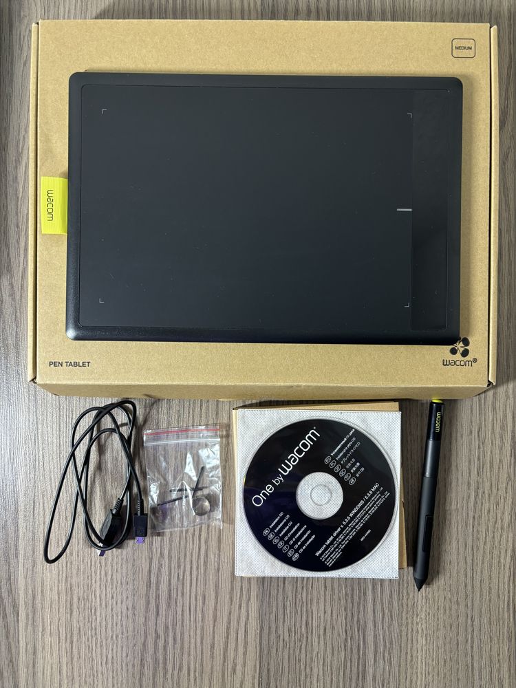 Графический планшет Wacom One Medium