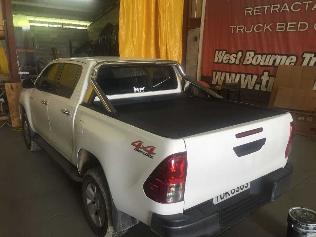 Бампер задний на Тойота Хайлюкс 15- Toyota Hilux 15-