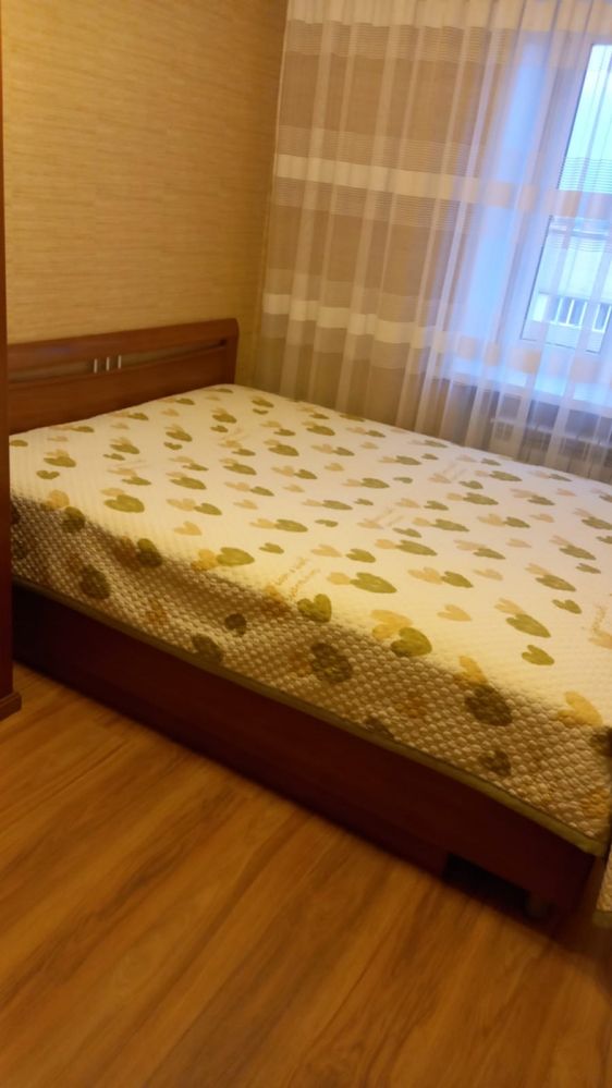 Продам двухспальную кровать