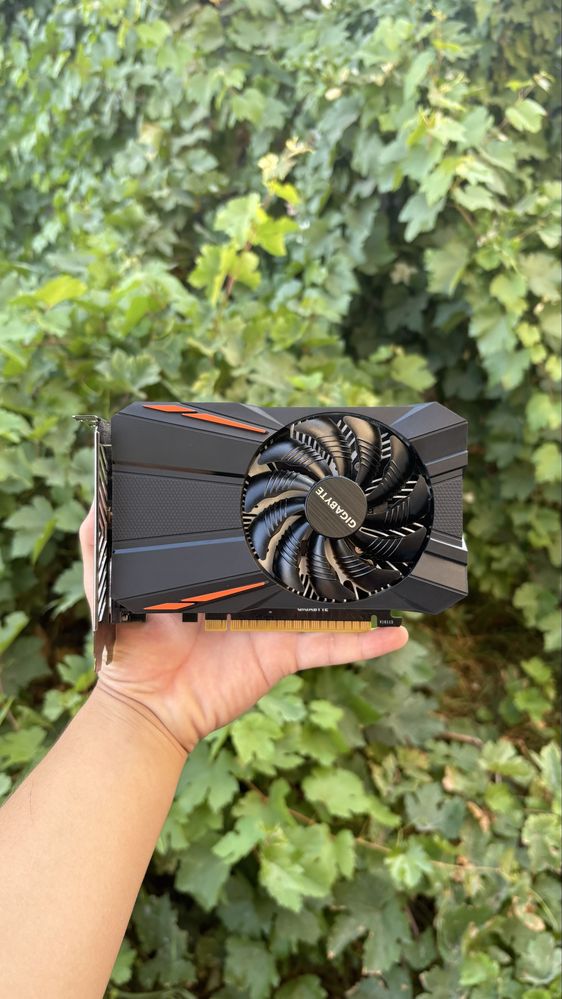 Продам gtx1050 2g торг есть