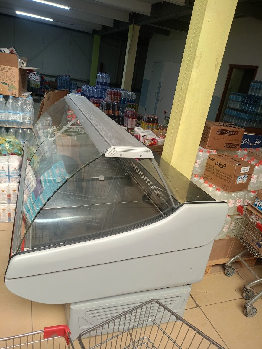 Продам витриный холодильник
