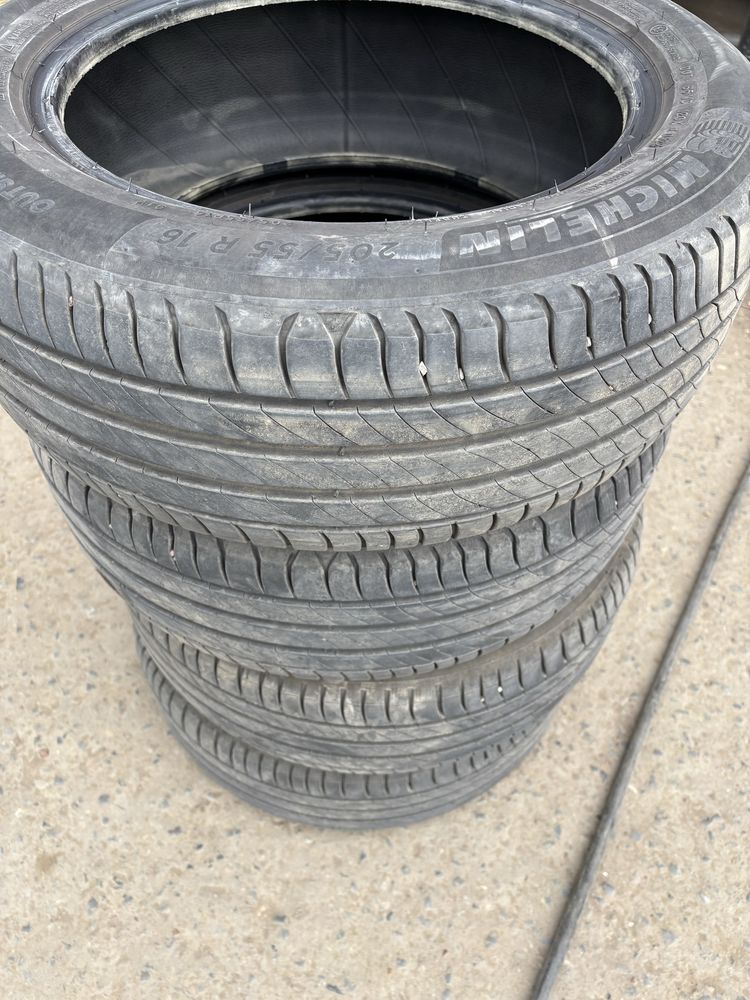 205/55 R16 продам БУ шины Мишлен