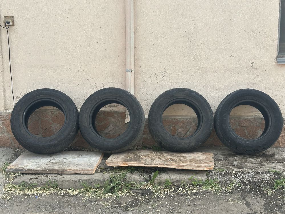 Комплект шин Hankook 285/60/18