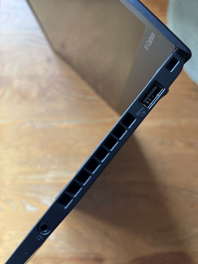Lenovo X1 Carbon Gen 5, i5-7200U/8GB/512GB, Windows 10 Pro