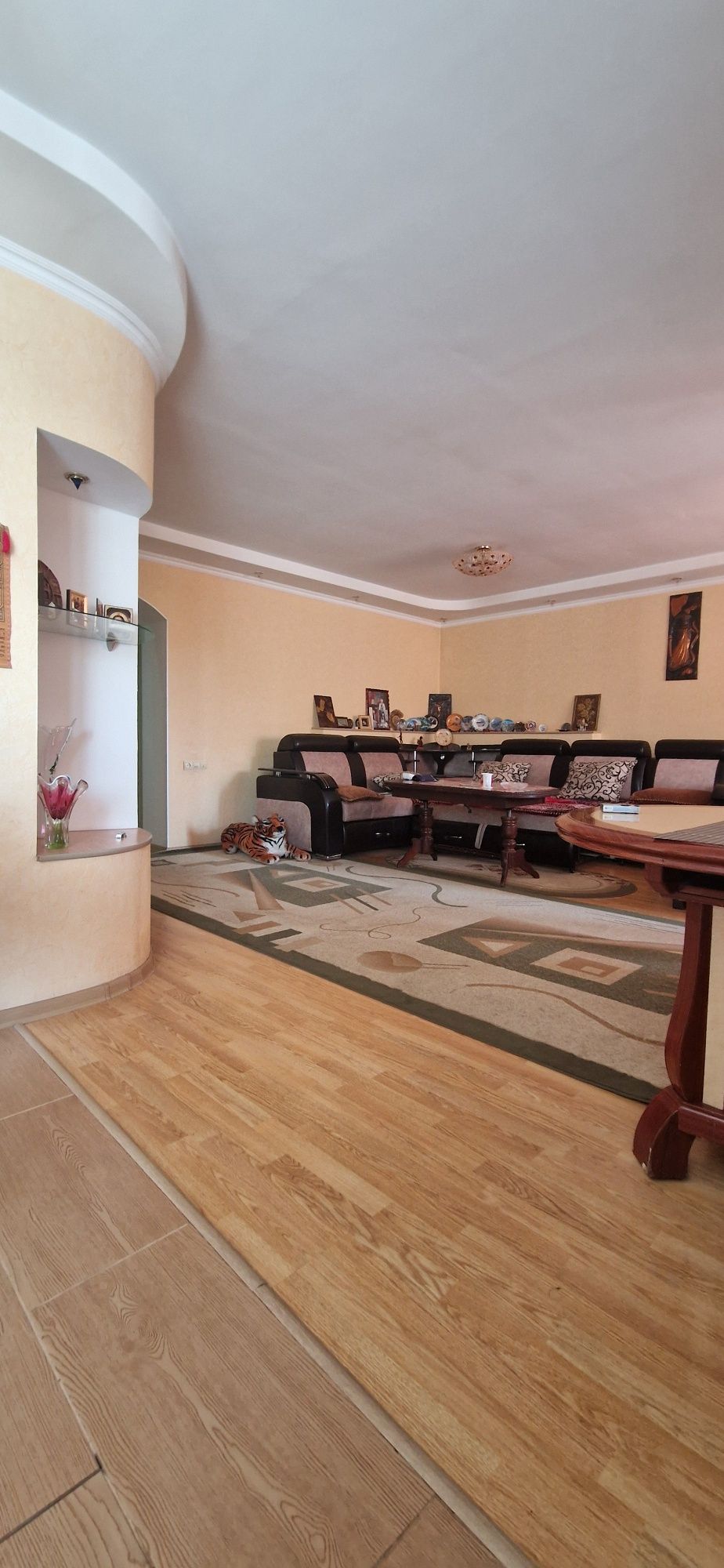 Продам 3 кв 107 квм рн Жилгородок