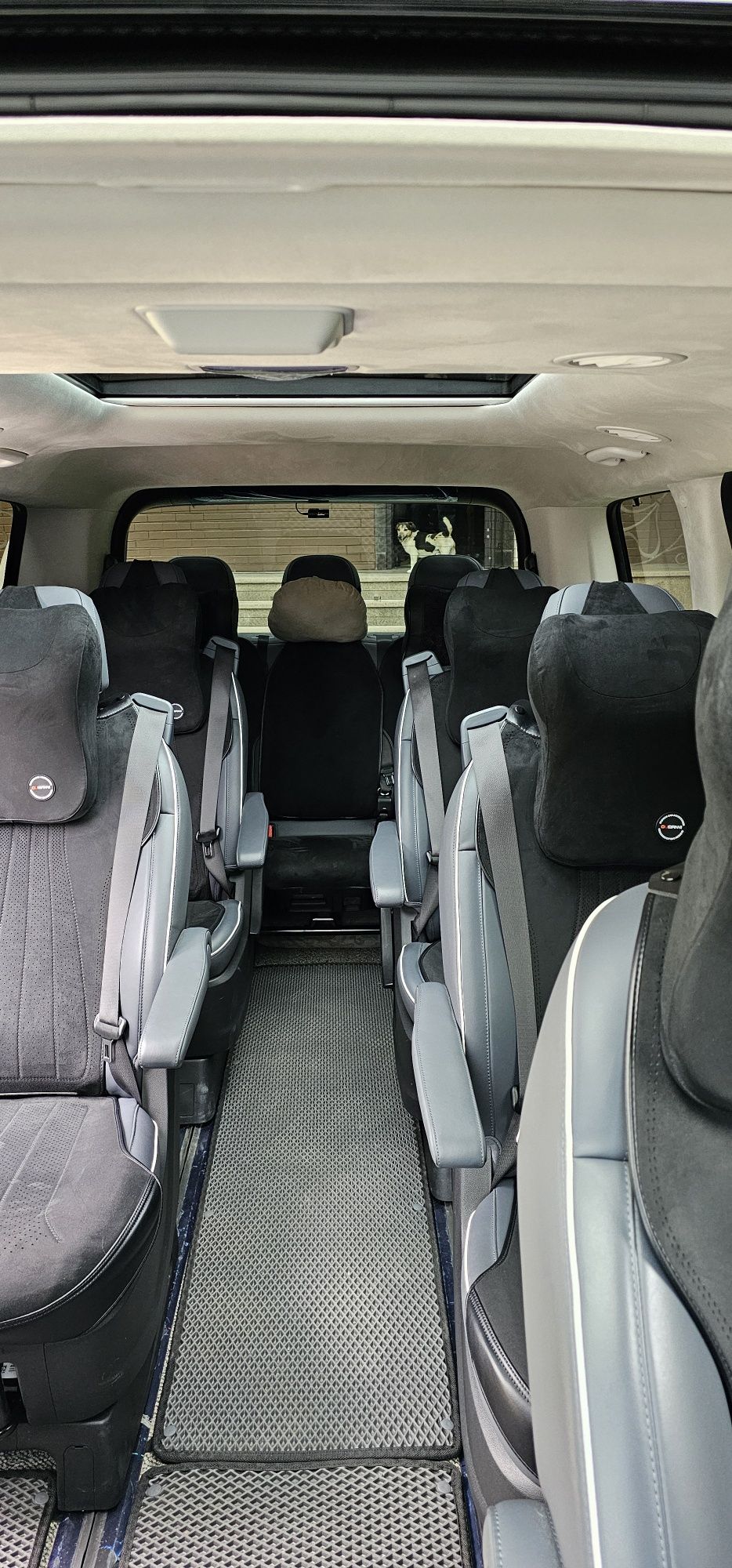 Минивэн Hyundai Staria в аренду — трансферы, поездки по Алматы