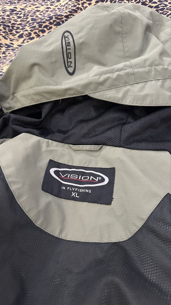 Продам мужскую куртку бренда VISION