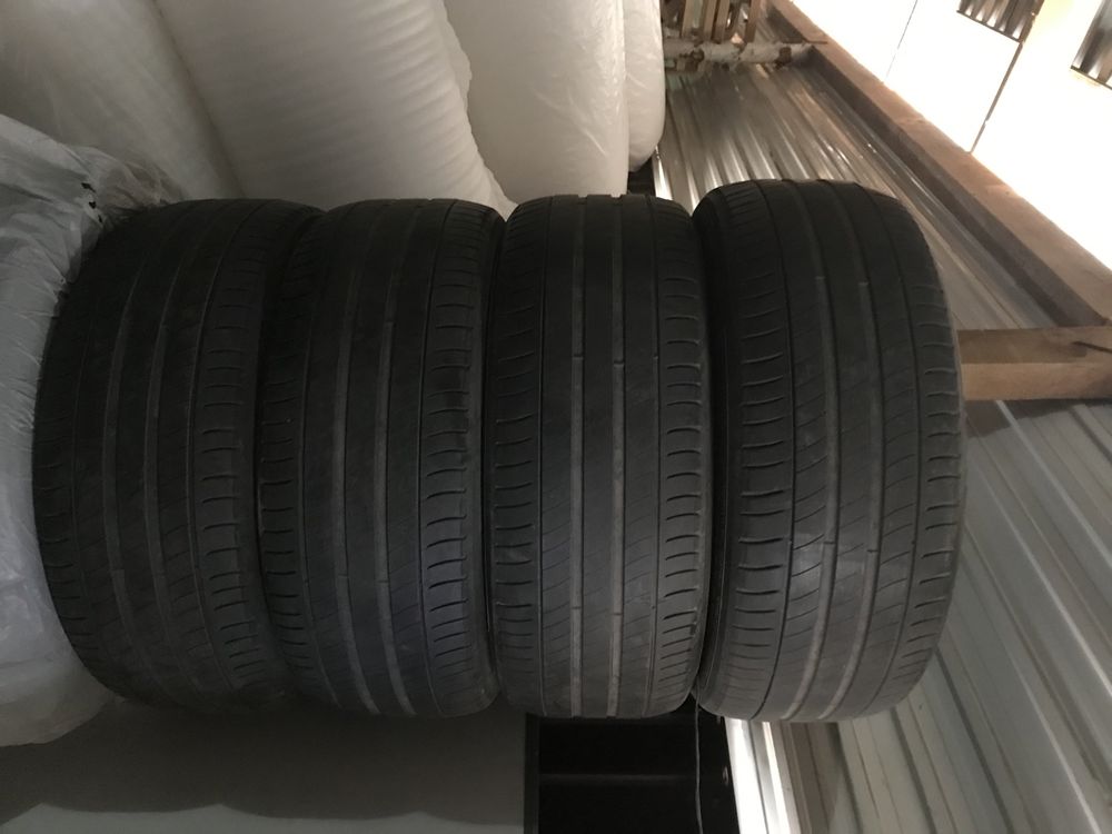 235/55/R17 235/55/17