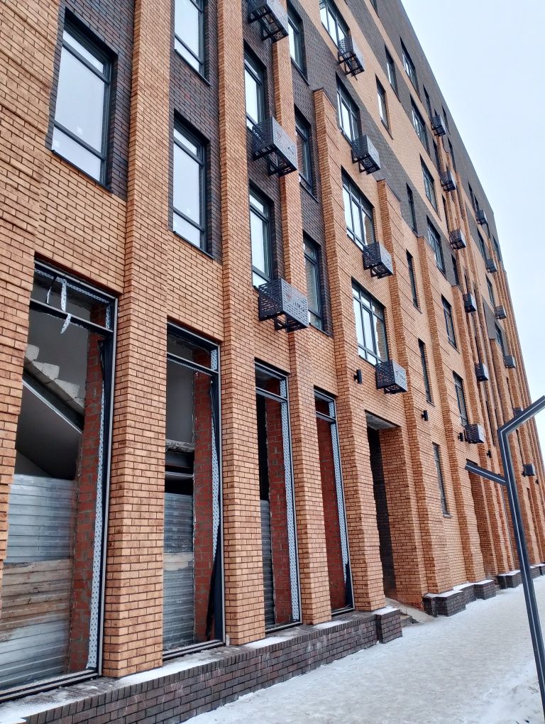 Продам коммерческие помещения 86 м2 в ЖК Тумар в районе центр. рынка