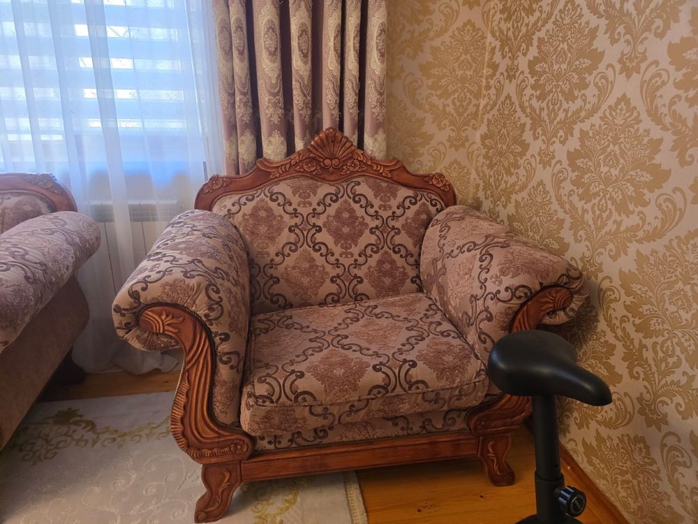 Диван для зала и холла
