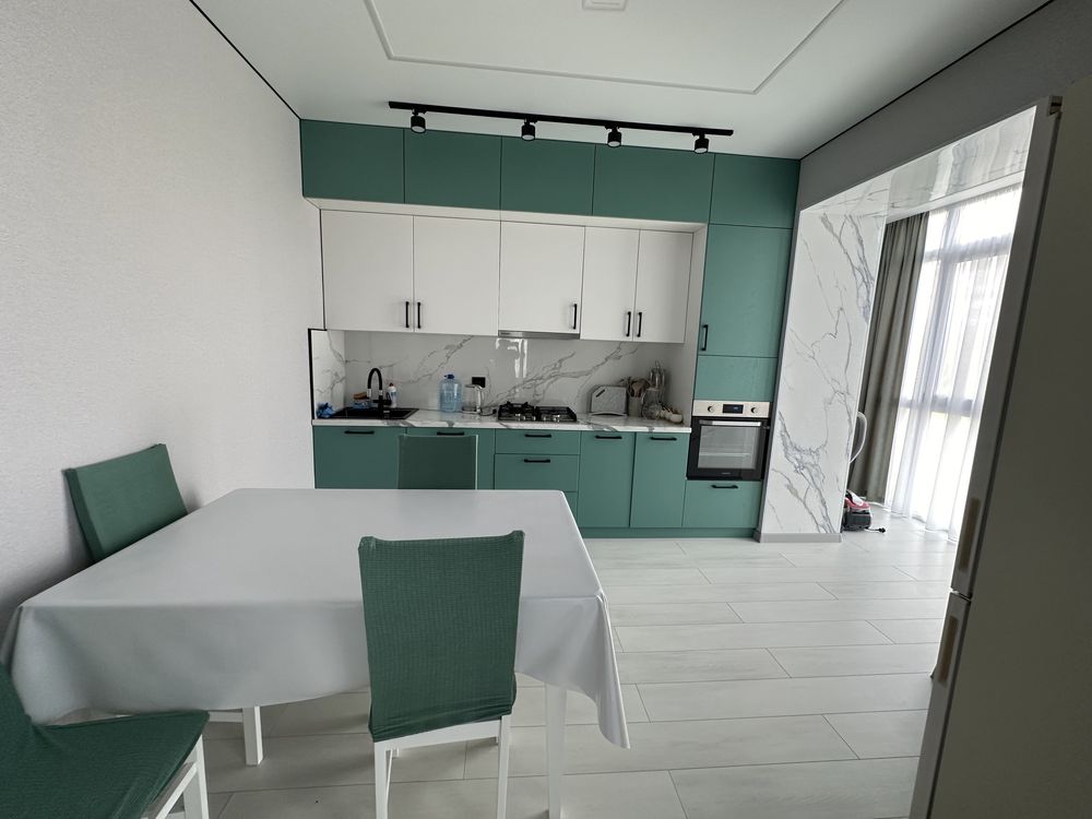 Продам 3-з комнатную квартиру, улучшенной планировки.