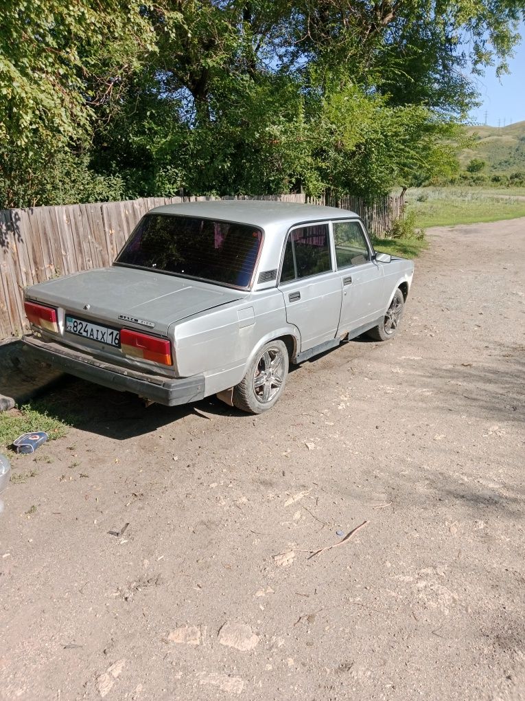 Ваз.    2107.    .