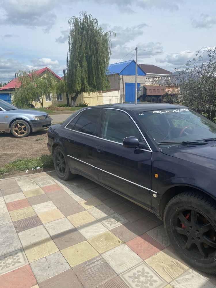 Продам ауди а8 д2 в среднем состояние