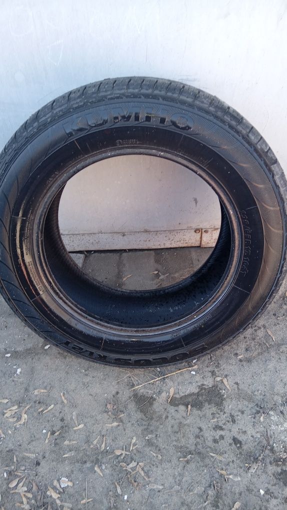 Продам шины Б/У KUMHO SOLUS KL21   235×65×17.