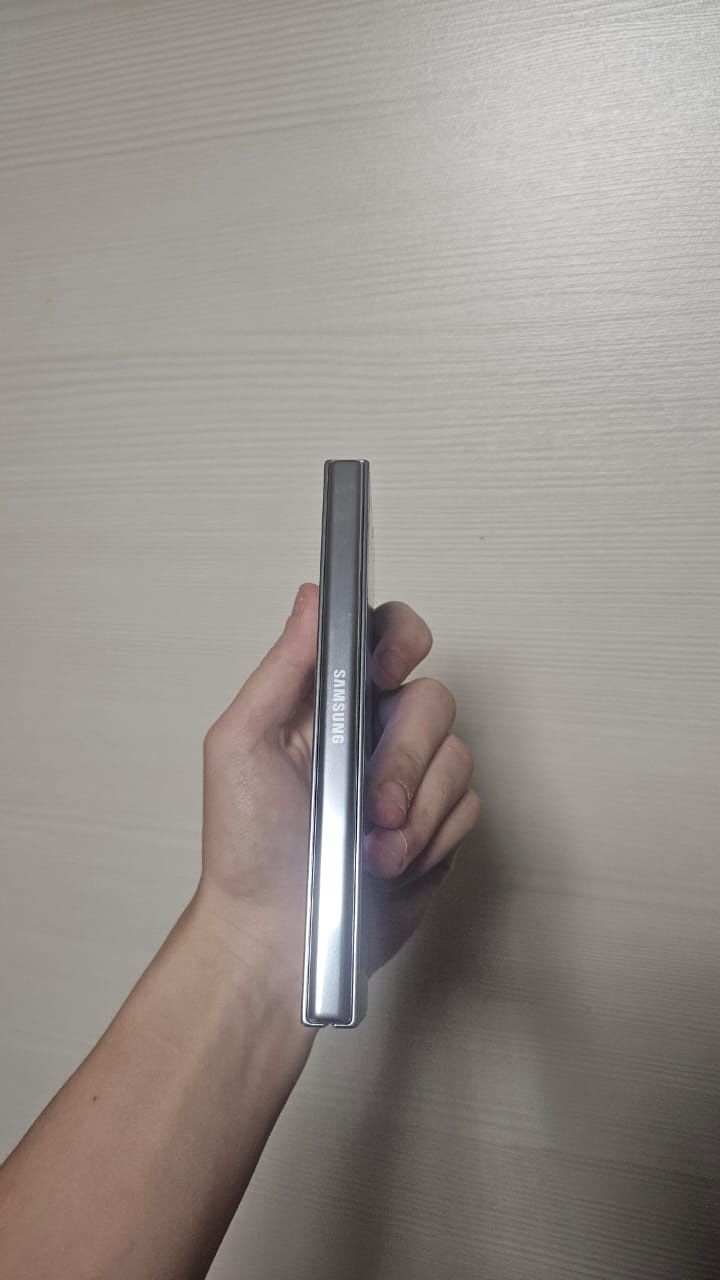Продам z fold 5 256