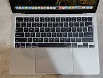 MacBook Air M3 8/512 18 циклов