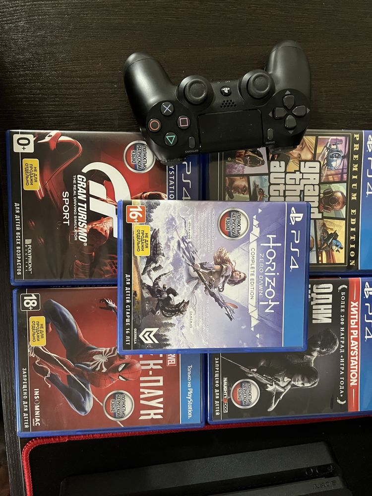 Ps4 slim 1 терабайт и 5 игр+11 цифровых игр