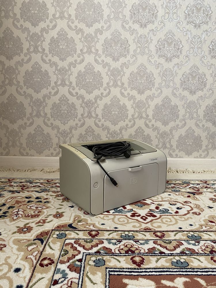 Приннтер HP жасап тұр