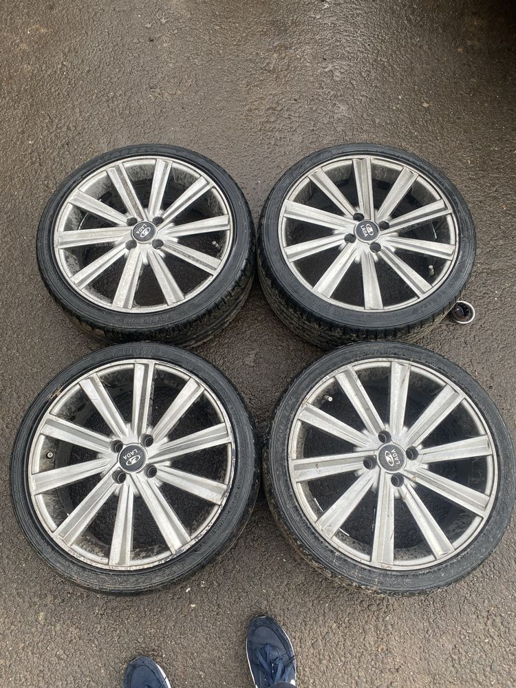 Диски R17 продам с резиной диски не варенные есть жизненные коцыки