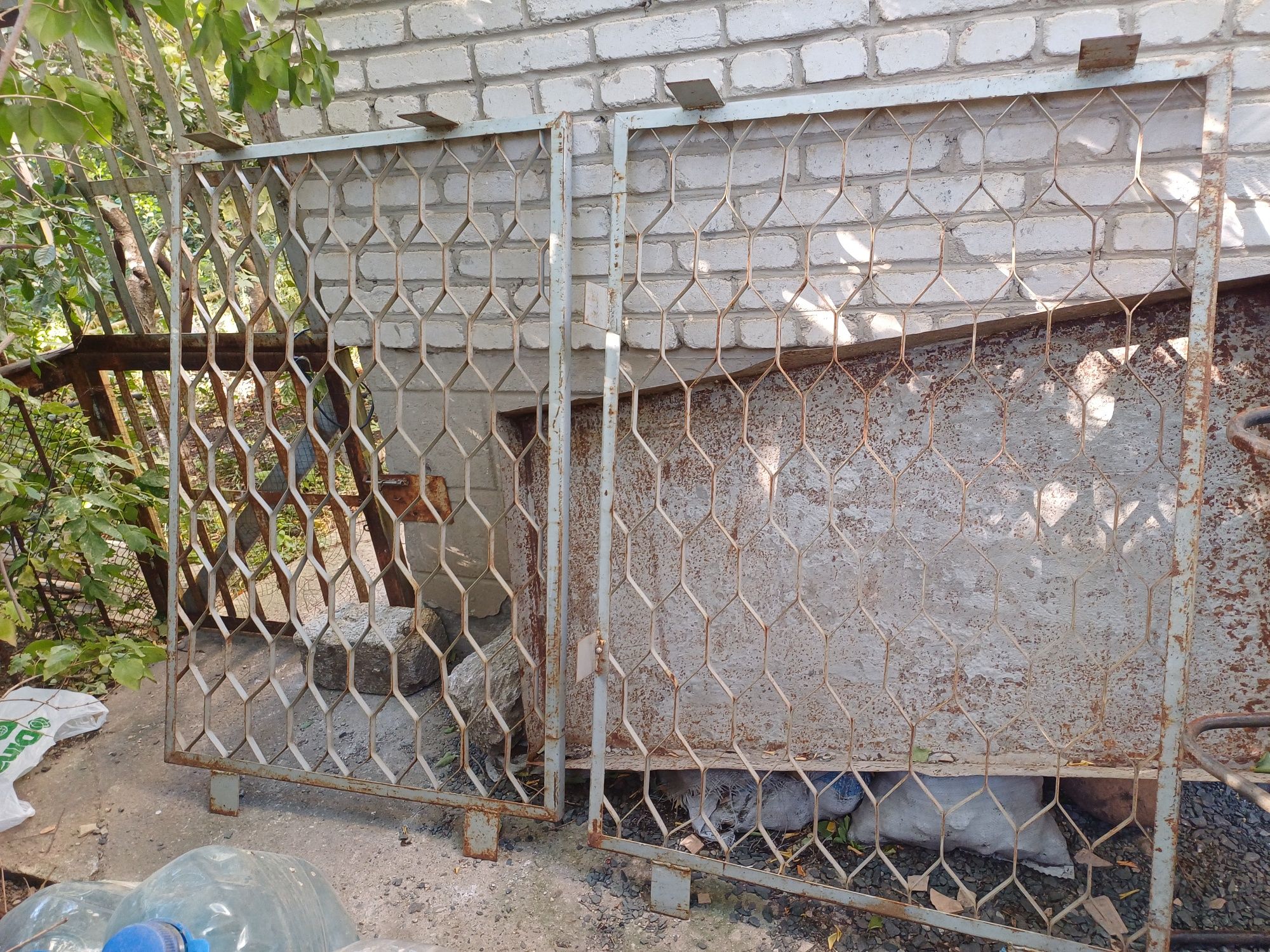 Продам решётки новые на окна