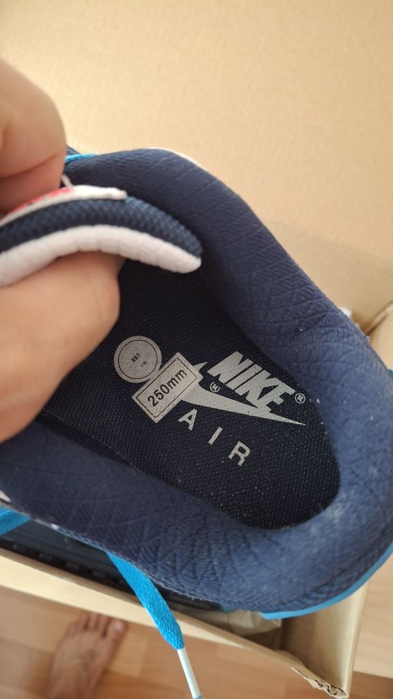 Кроссовки nike air max 40р-р
