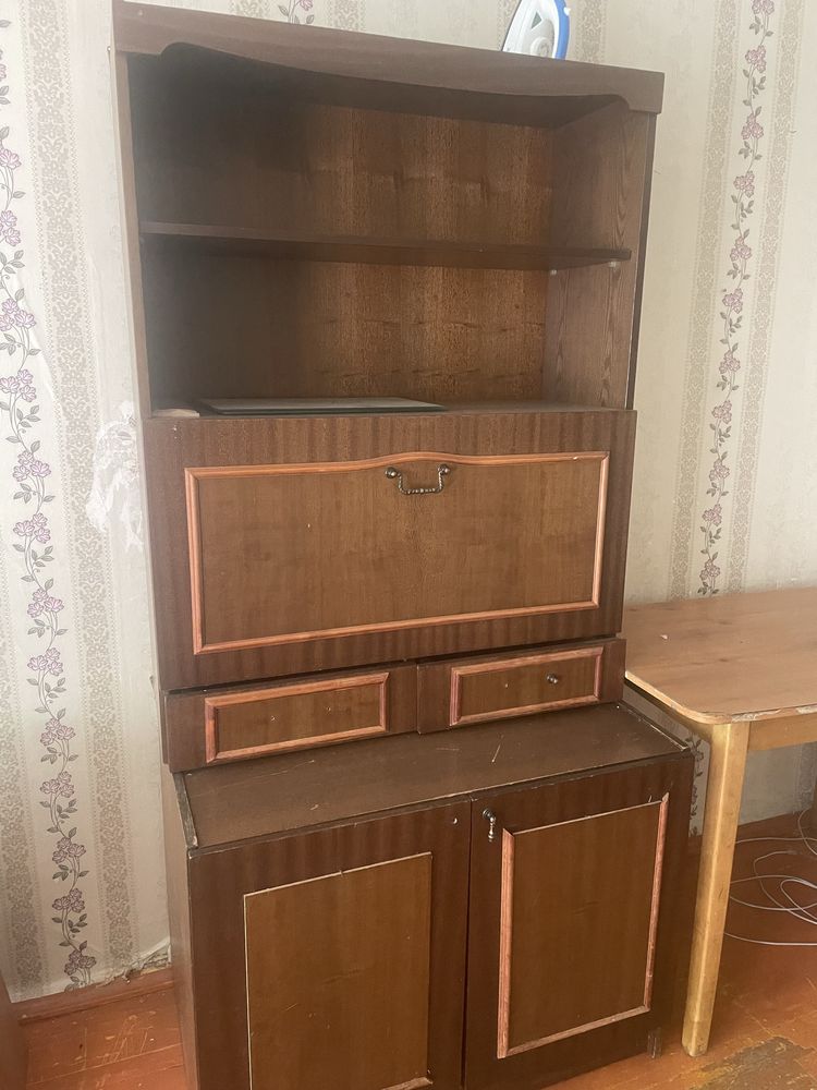 Продам диван и шкаф