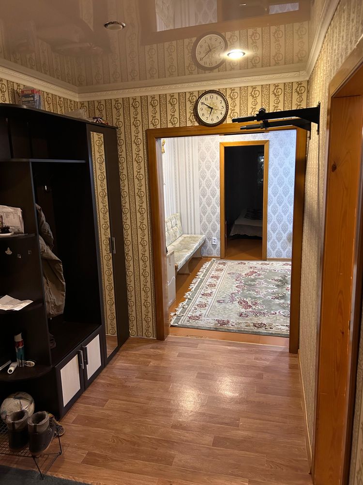 Продам 4 комнатную квартиру