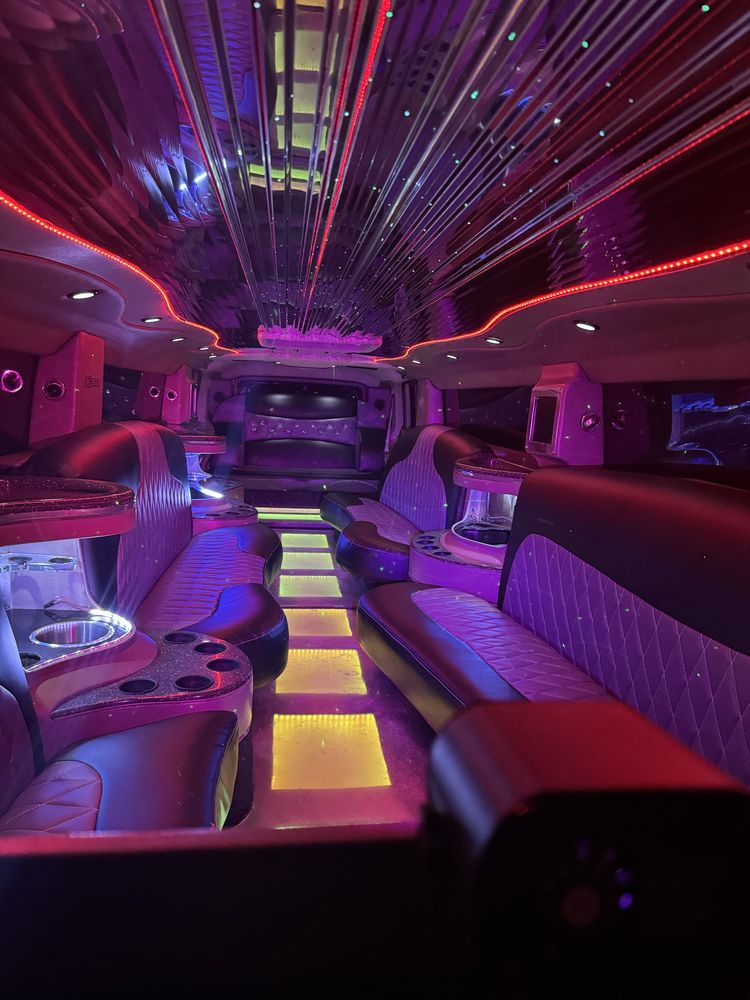 Аренда лимузина, HUMMER H2, выписка из роддома, свадьба, кортедж,прока