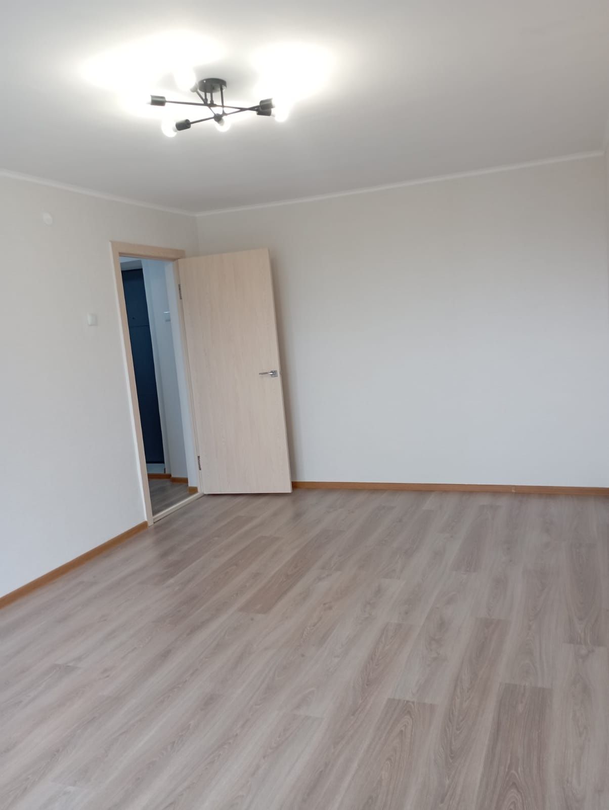 Продам 1 комн кв в м-не Боровской