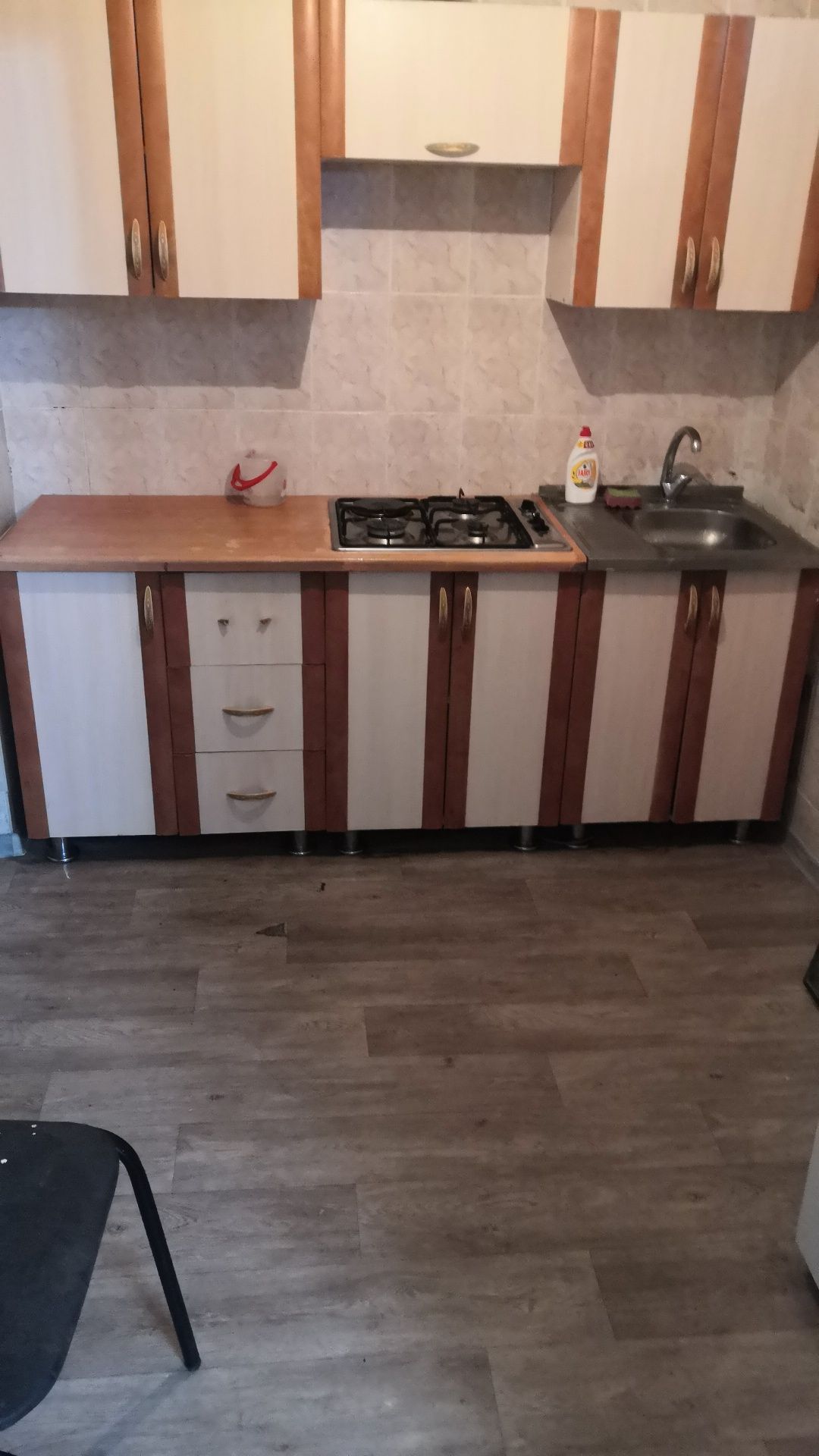 Квартира 4х комнатная на 6 ом микрорайоне.