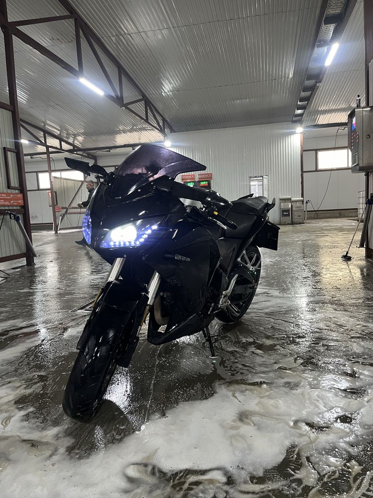 Продам мотоцикл Peda motract r15 250куб