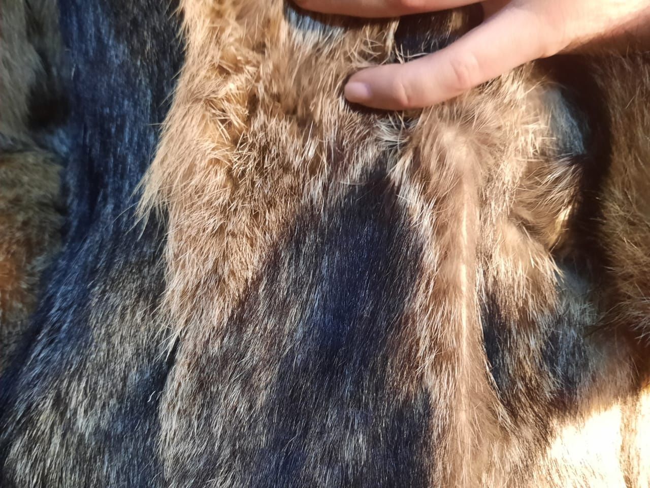 Срочно продам полушубок ,Натуральный мех