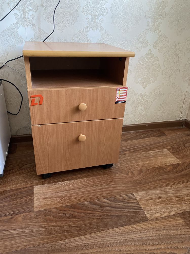 Тумбочка в хорошем состоянии