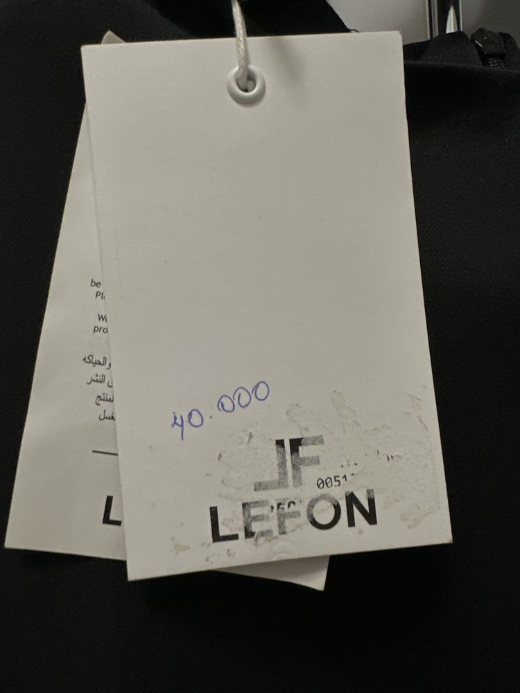Lefon,отличное платья