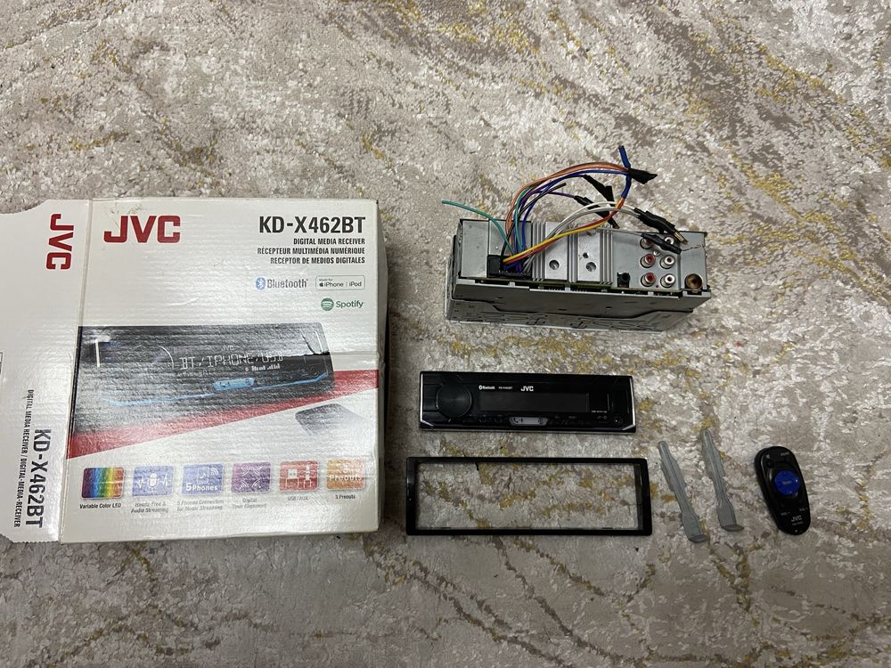Магнитола JVC KD-X462BT