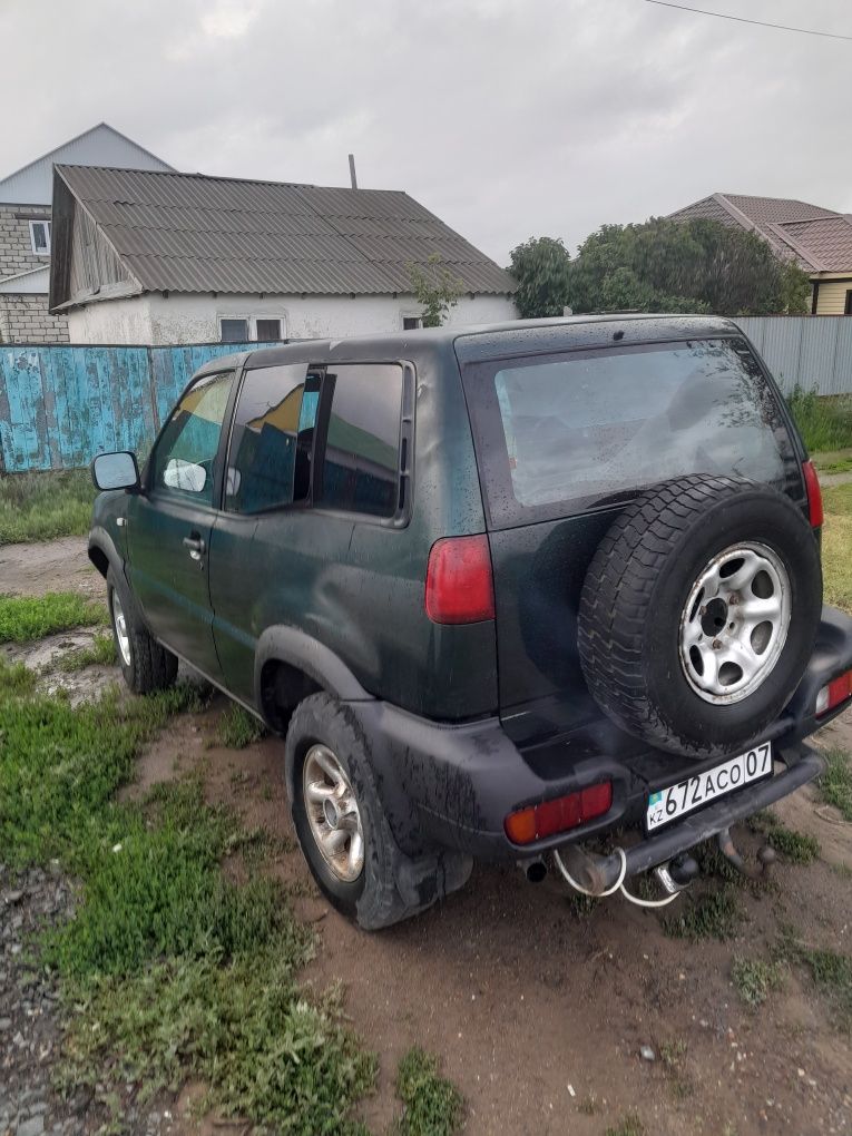 Продам автомашину ниссан террано 1997 года