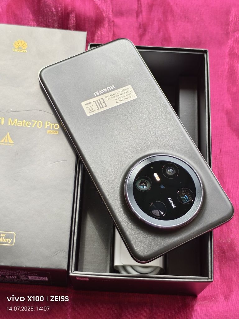 Huawei Mate 70 Pro 512 gb Ram 12 5G полный комплект