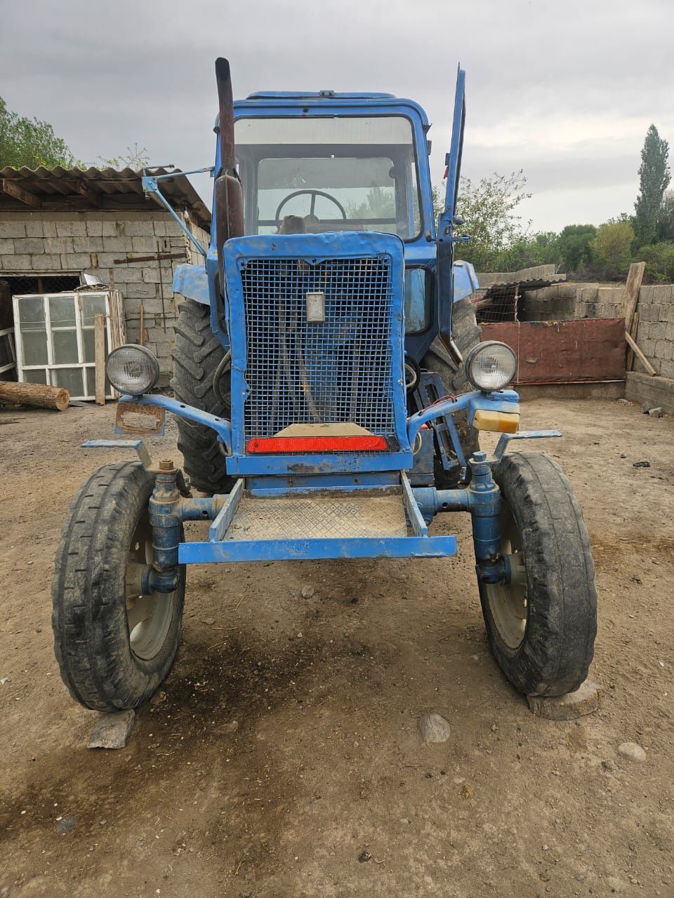 трактор сатылады соқасымен